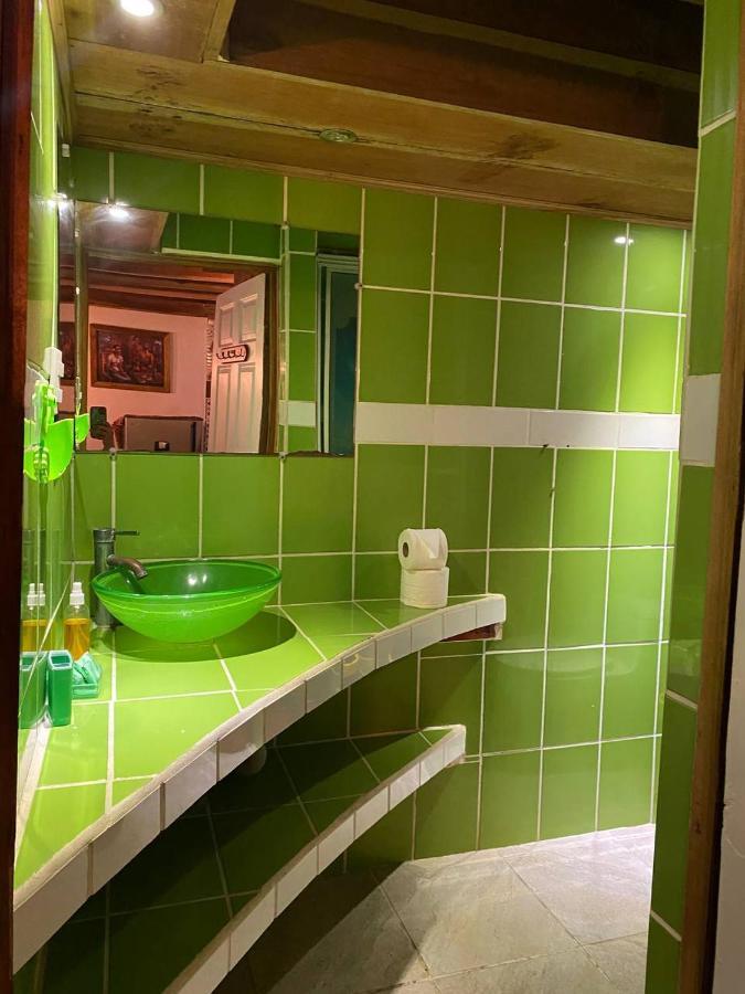 Hostal Cecilia Puerto Viejo de Talamanca 외부 사진