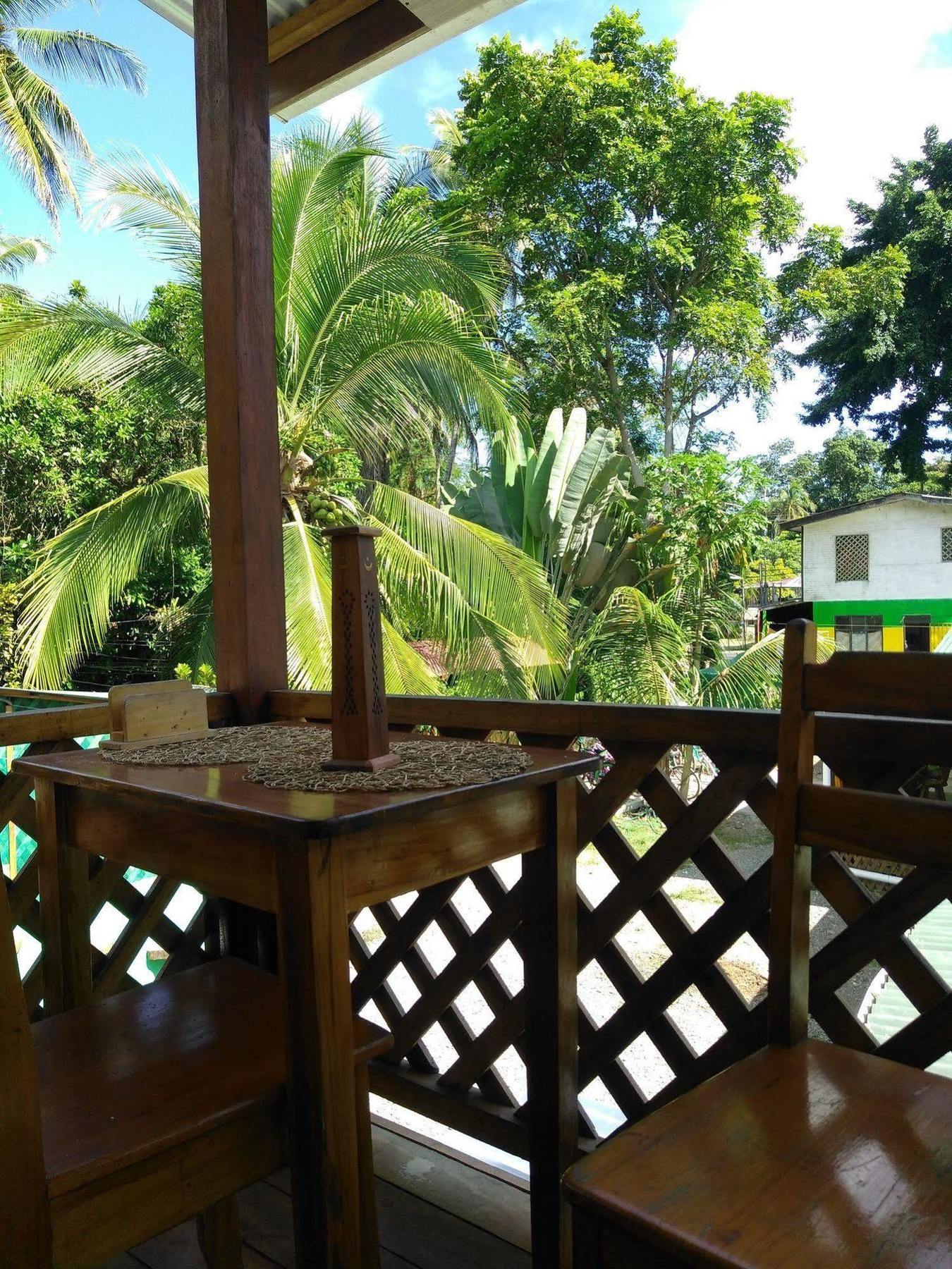 Hostal Cecilia Puerto Viejo de Talamanca 외부 사진