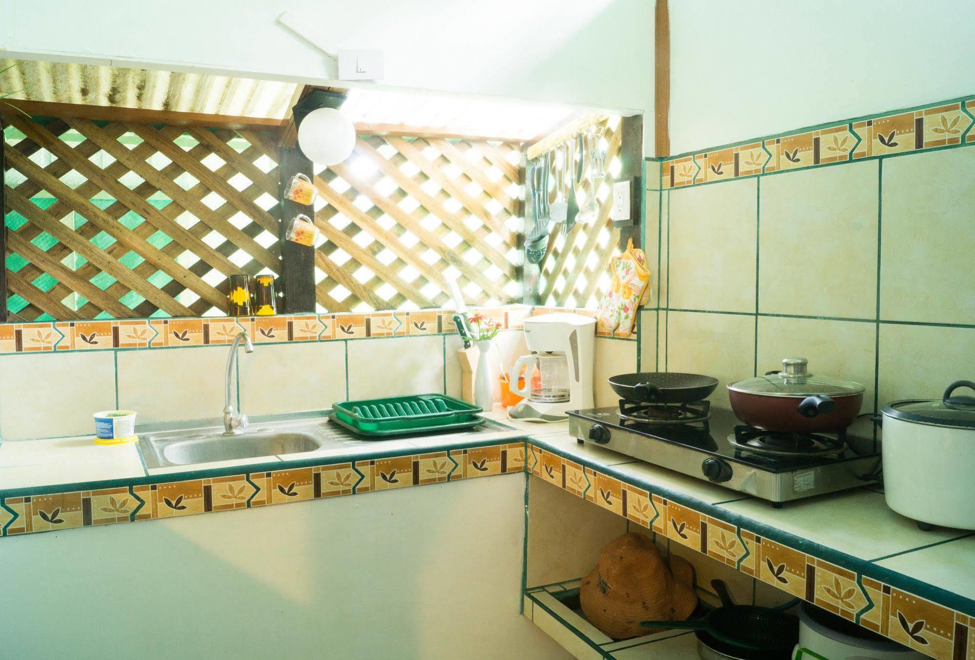 Hostal Cecilia Puerto Viejo de Talamanca 외부 사진