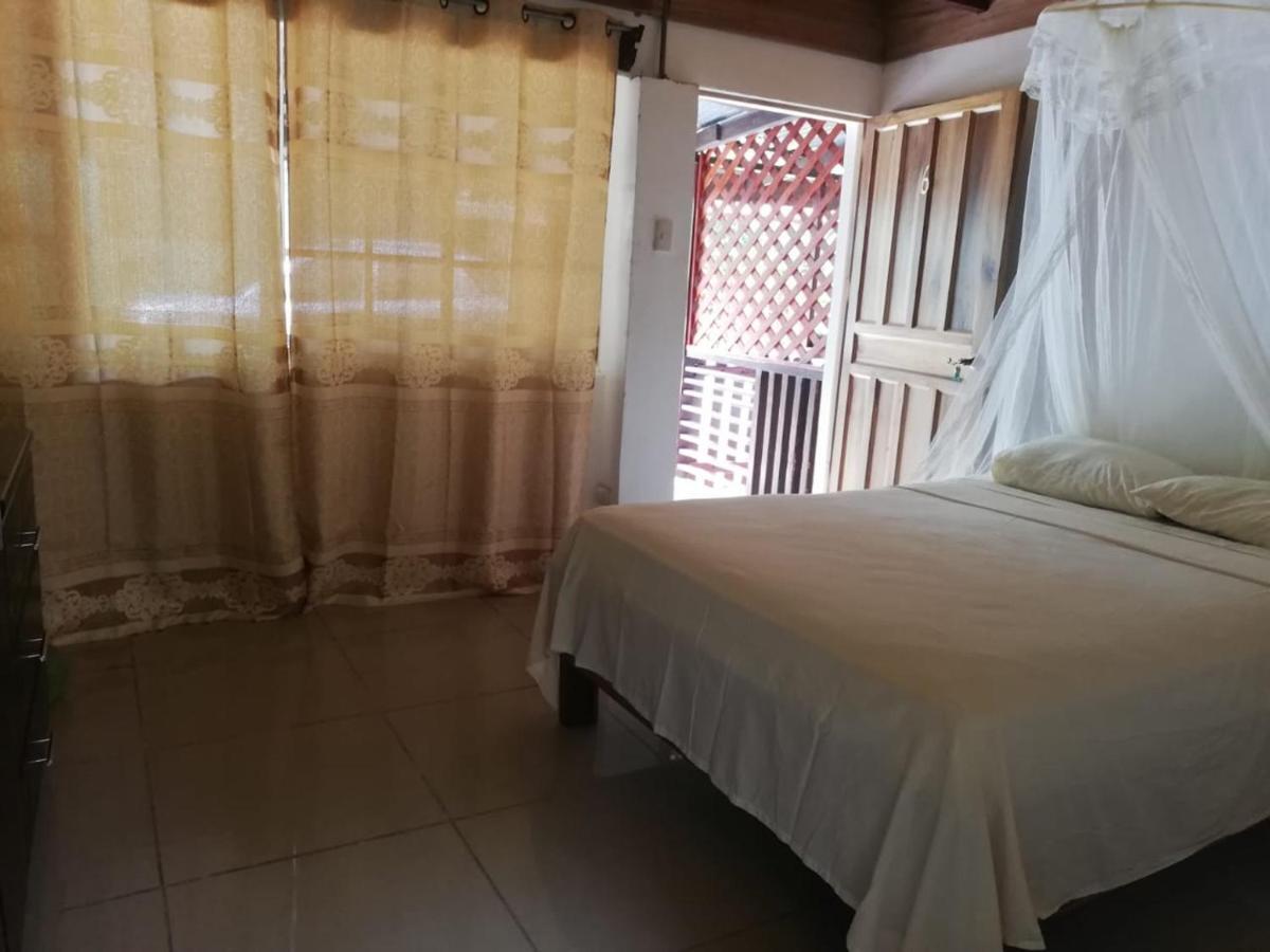 Hostal Cecilia Puerto Viejo de Talamanca 외부 사진